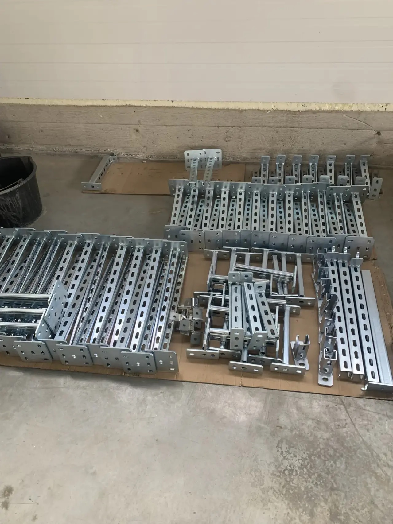 Перфорированные кронштейны